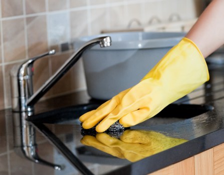 Professional window cleaning in Richmond upon Thames on a traditional home