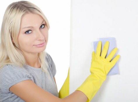 Window cleaning service improving a modern property in Richmond upon Thames